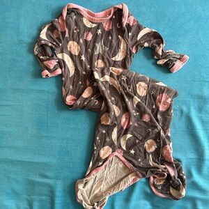 Little sleepies newborn gown